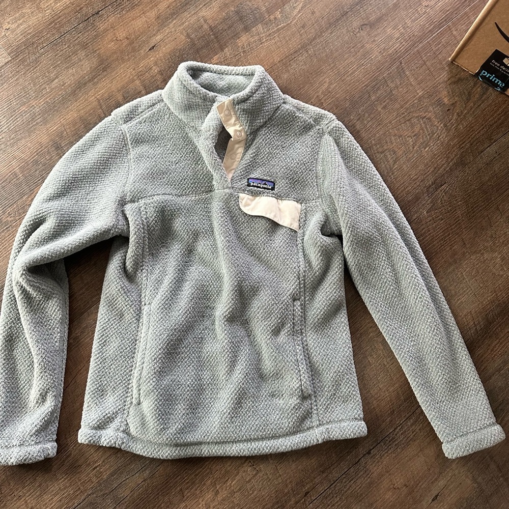 grey small Patagonia crew neck